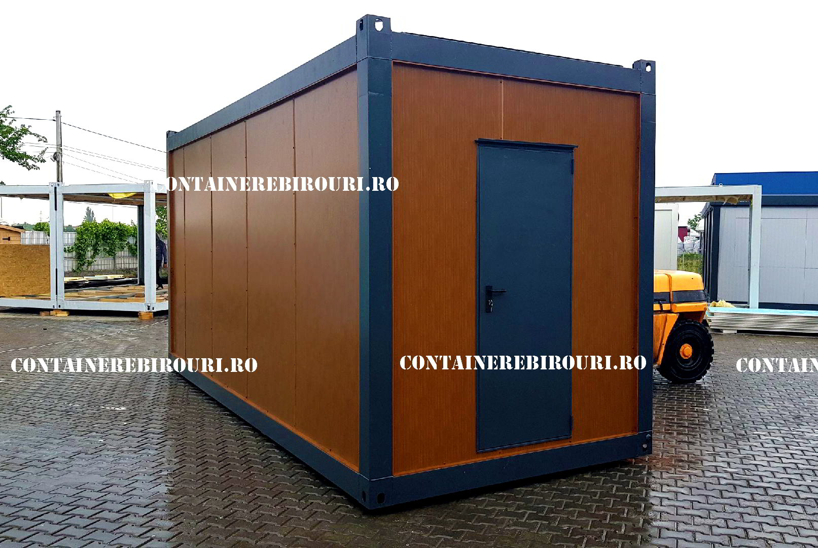 containere-acoperit-maro