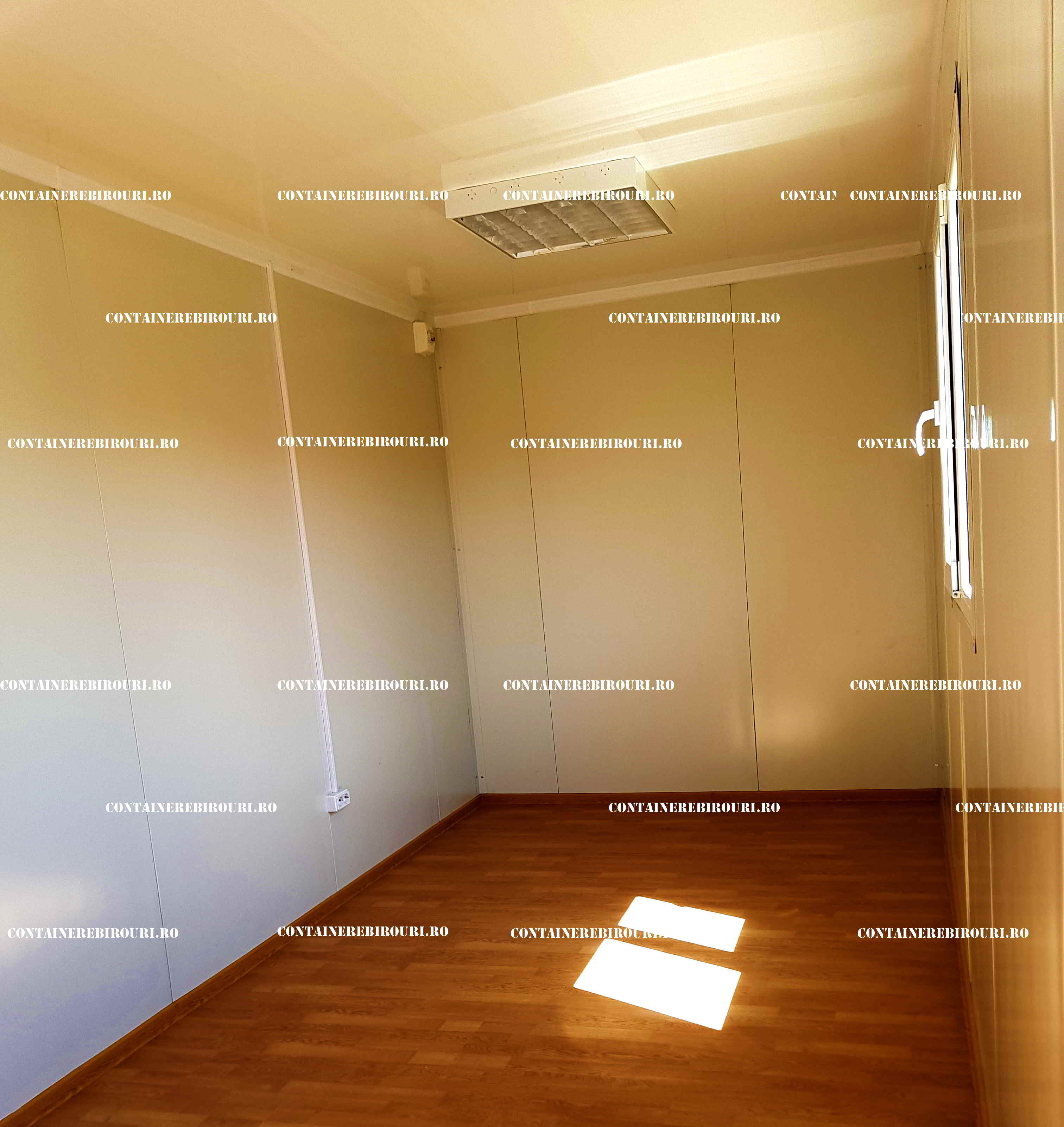 containere-birou-interior-cu-parchet